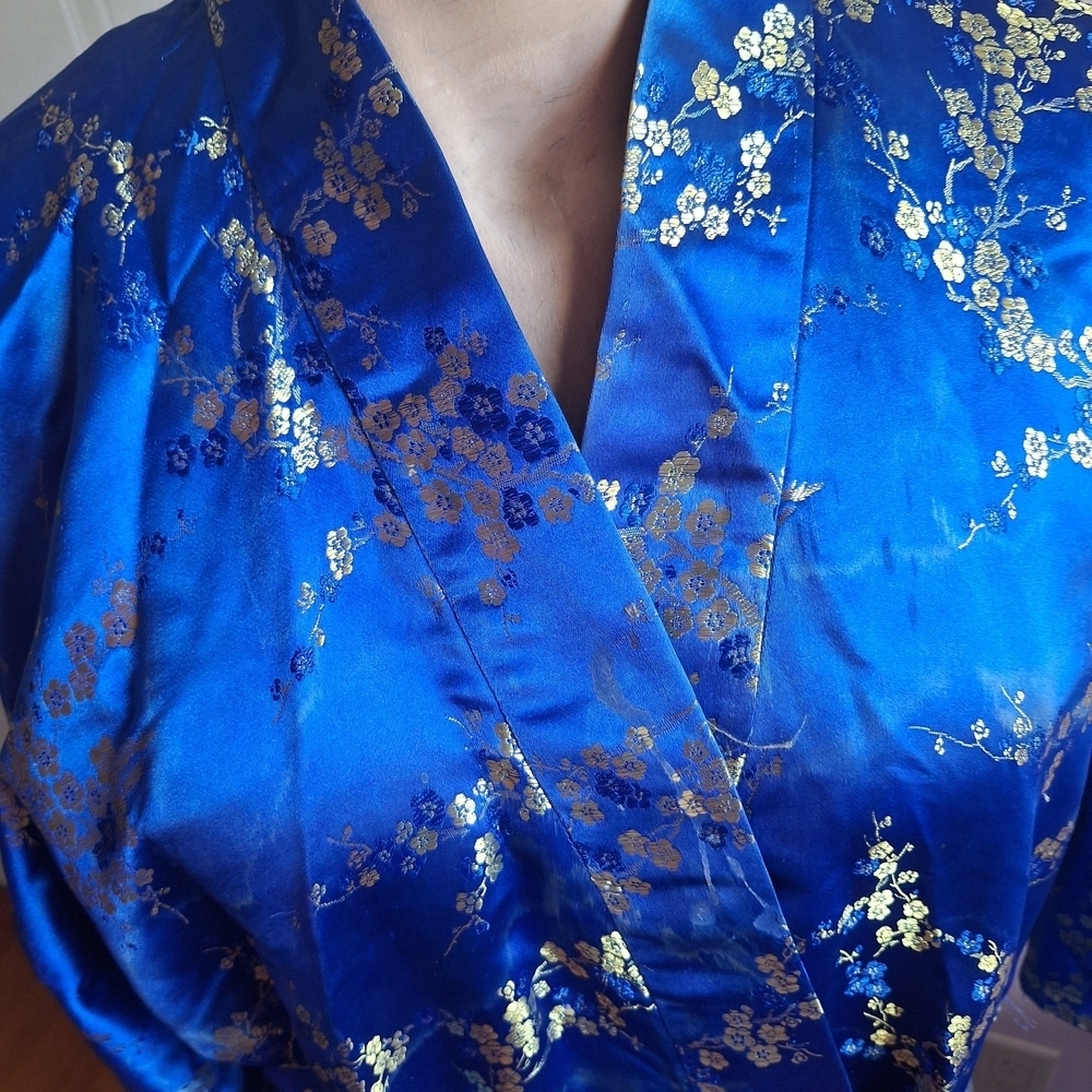 Blue Floral Kimono Robe - Picture 5 of 16